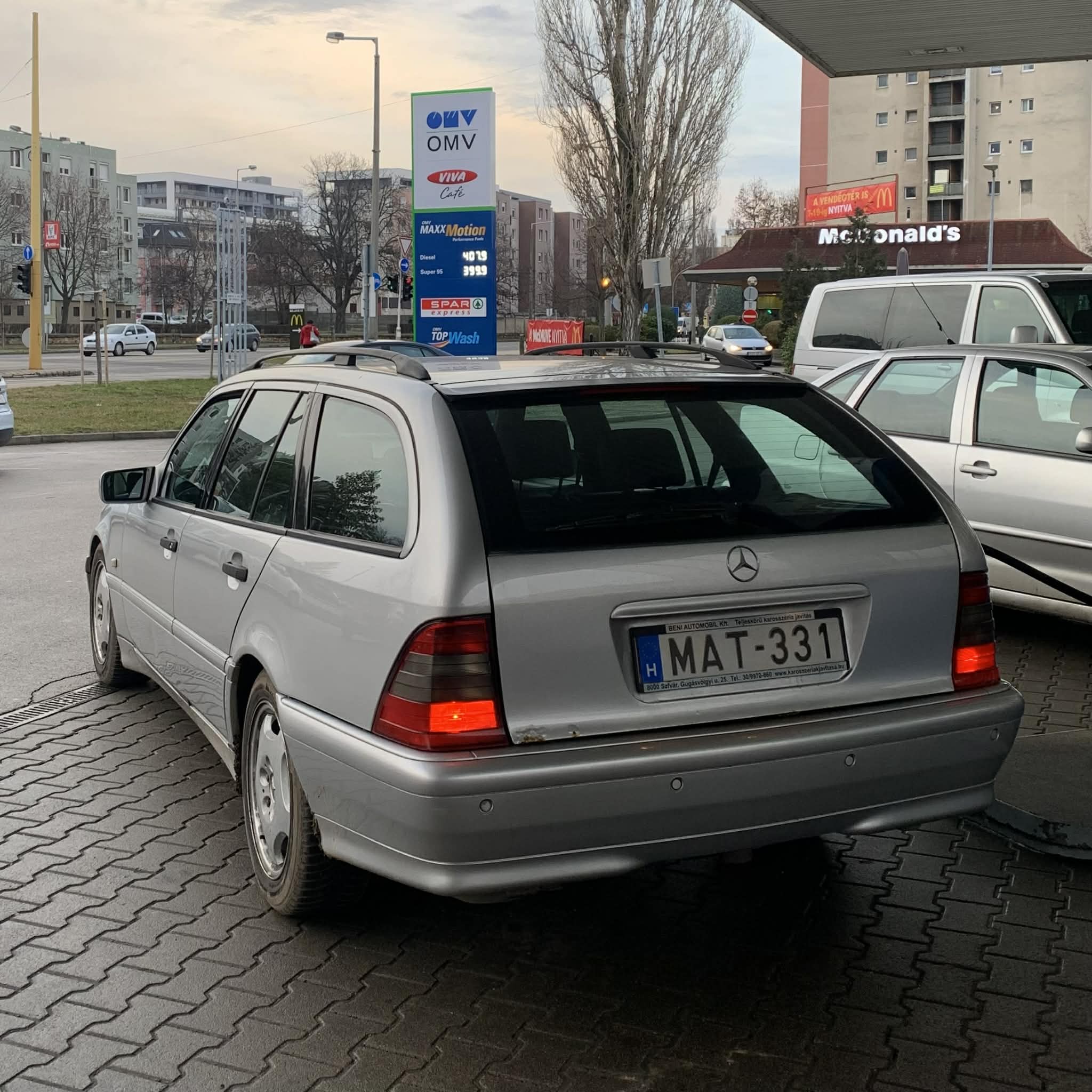 Mercedes-Benz C250 hátulsó nézetből.